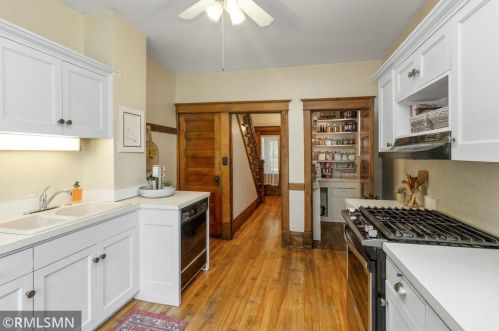 959 James Ave, Saint Paul MN  55102-3329 exterior