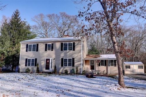 29 Tupelo Trl, South Kingstown, RI 02882-2743