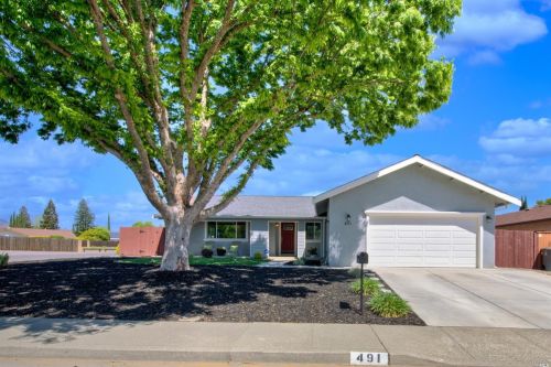 491 Cordoba Ln, Vacaville, CA 95688-2108