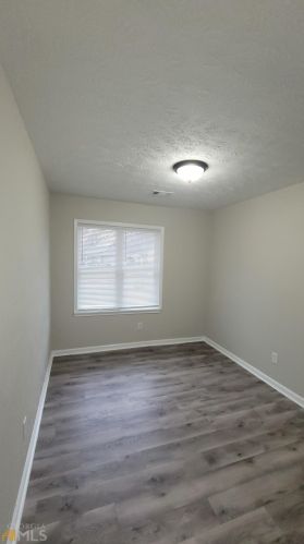 3260 Creekwood Dr, Rex GA  30273-2121 exterior