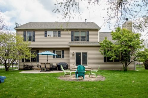 400 Tenby Way, Barrington Hills, IL 60102