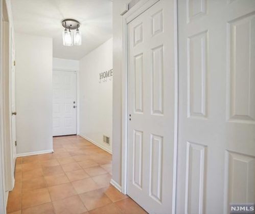 10 Bayowski Rd, Town Center, NJ 07052-2151
