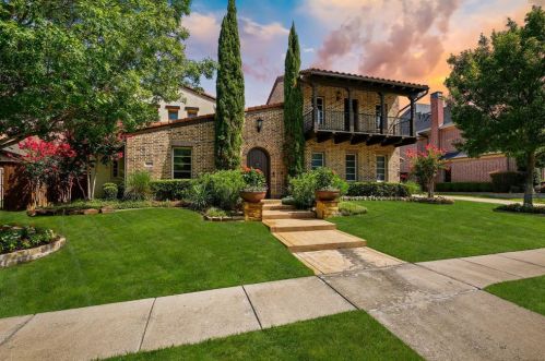 607 Scenic Dr, Irving, TX 75039-3658