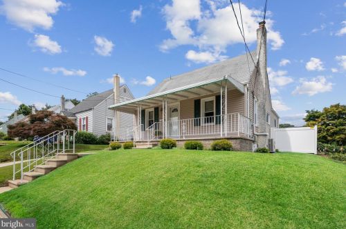 353 Maddock Ave, Trenton, NJ 08610-3224