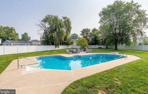 104 Mallard Ct, Harrison Township, NJ 08062-3203