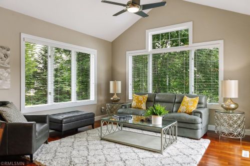 3528 Crestmoor Dr, Saint Paul MN  55125-5028 exterior