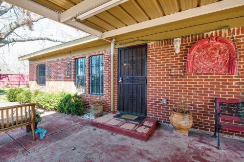 10331 Desdemona Dr, Dallas, TX 75228-3206