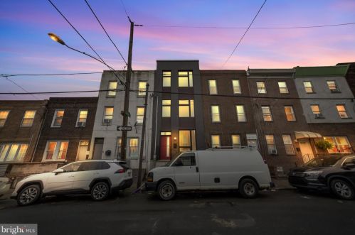 2020 8th St, Philadelphia, PA 19122-1304