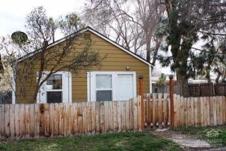 278 6th St, Prineville, OR 97754-1622