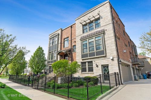 150 Arlington Ave, Elmhurst, IL 60126-3546