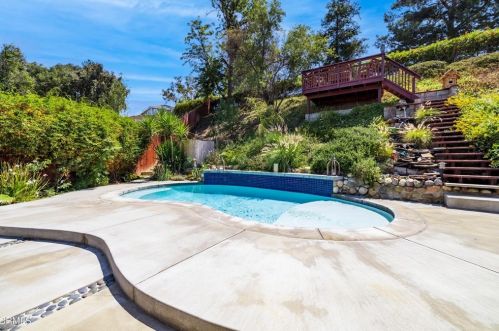 1180 Currier Ave, Simi Valley CA 93065-5162 exterior