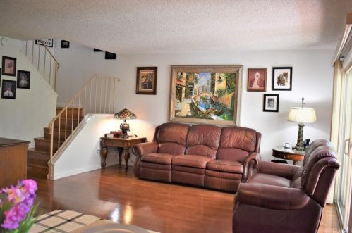 422 Rio Vista St, Anaheim, CA 92806-3360