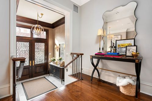 1841 Sedgwick St, Chicago, IL 60614-5305