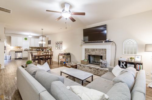 464 Stane Brook Ct, Jackson, GA 30233-2085