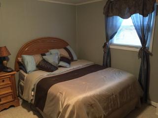 5403 Ives Pl, Springfield VA  22151-2628 exterior
