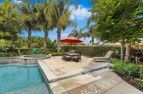 16107 Sierra Heights Dr, Riverside CA  92503-8413 exterior