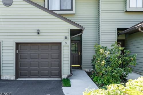 9 Bluebird Ct, Fredon, NJ 07860-1479