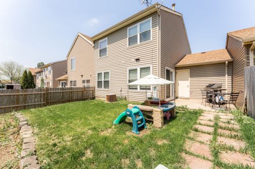 1308 Oriole Trl, Carol Stream IL  60188-6063 exterior
