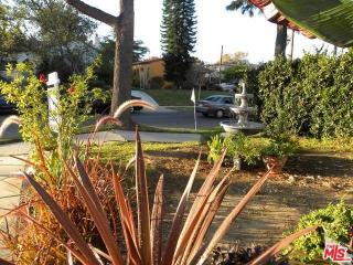 1122 Curson Ave, Los Angeles CA  90019-6611 exterior