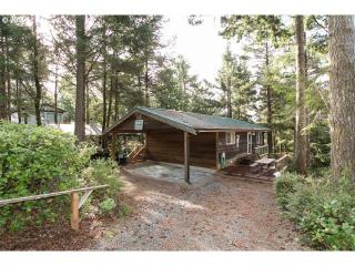 106 Ocean Ave, Manzanita OR  97130-9061 exterior