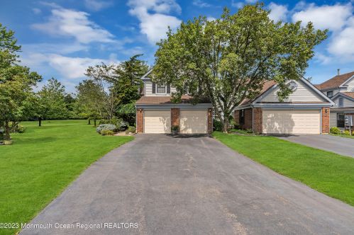 17 Rawson Cir, Tinton Falls NJ 07712-2579 exterior