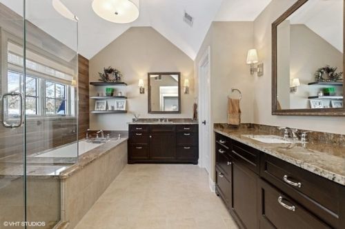 26 Golf Ave, Willowbrook IL  exterior