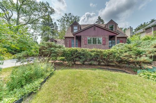 1030 Prairie Ave, Naperville IL  60540-6823 exterior