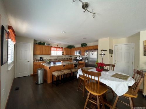 5226 Riviera Cir, Aurora CO 80015-6016 exterior