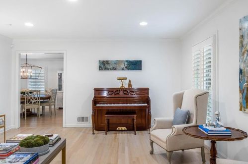 2787 Margaret Mitchell, Atlanta GA  30327-1852 exterior