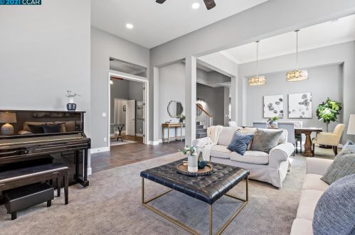 1017 Laurel Tree Dr, Concord CA  94521-5433 exterior