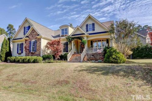 7243 Capulin Crest Dr, Apex, NC 27539-4105