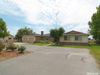 29890 Grooms Rd, Valley Home, CA 95361-7512