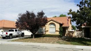 1238 Granite Dr, Hemet, CA 92543-7840
