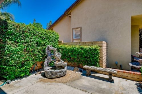 2706 Santa Ynez Ave, Simi Valley, CA 93063-2389