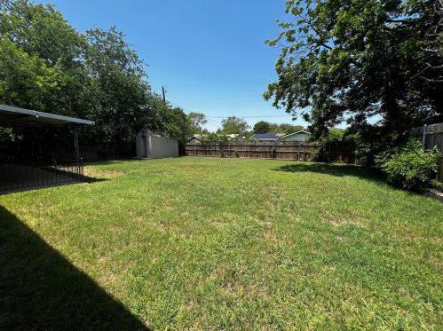 5909 Bowling Dr, Fort Worth, TX 76148-3503