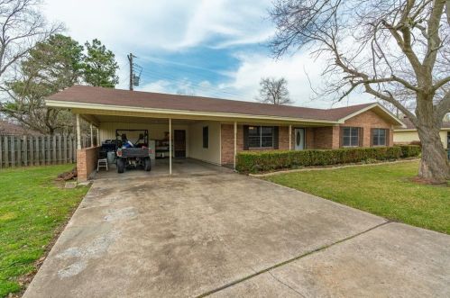 106 Horseshoe Dr, Cooper, TX 75432-2304