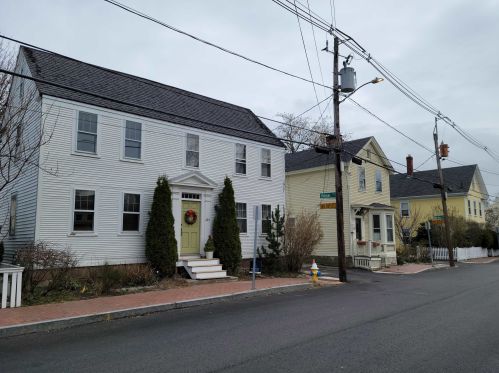 491 Marcy St, Portsmouth, NH 03801-5211