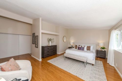 15192 Touraine Way, Irvine CA  92604-3150 exterior