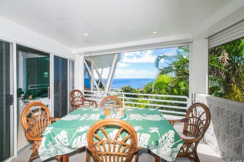 1205 Ikena Cir, Honolulu HI  96821-2561 exterior