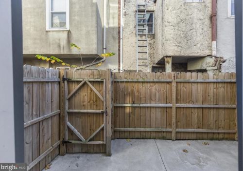 912 Ellsworth St, Philadelphia PA  19147-4621 exterior