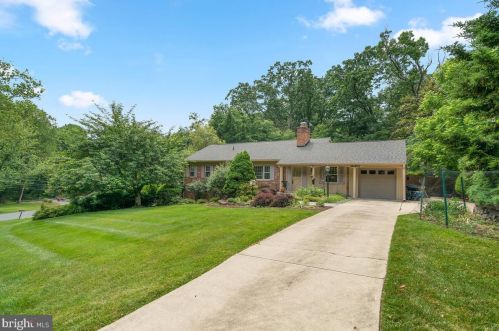 14412 Marine Dr, Silver Spring, MD 20905-5922