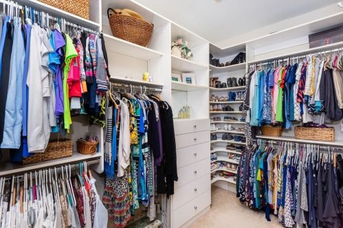 1512 Markan Dr, Atlanta GA  30306-2226 exterior