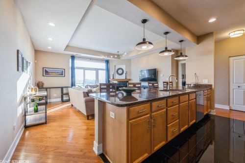 2327 Wolfram St, Chicago, IL 60618-8024