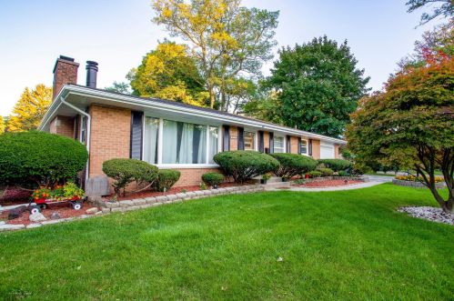 511 Berwick Blvd, Waukegan, IL 60085-3409