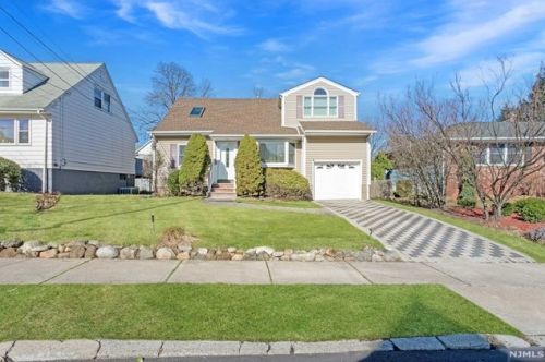 68 Spring Valley Ave, River Edge, NJ 07661-2426