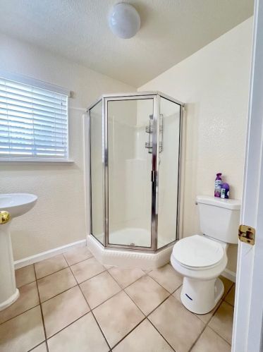 1012 Garden St, Los Banos CA  93635-4563 exterior