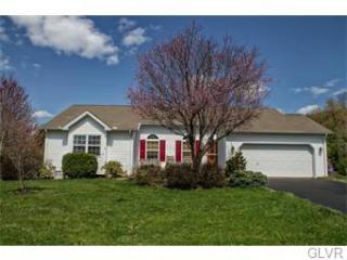 2076 Glen View Dr, Bethlehem, PA 18015-5600