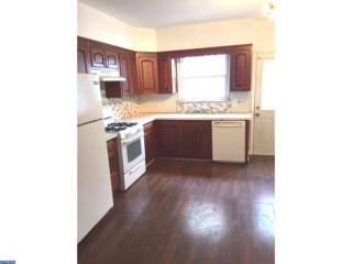 2007 Hutchinson St, Philadelphia, PA 19148-2305