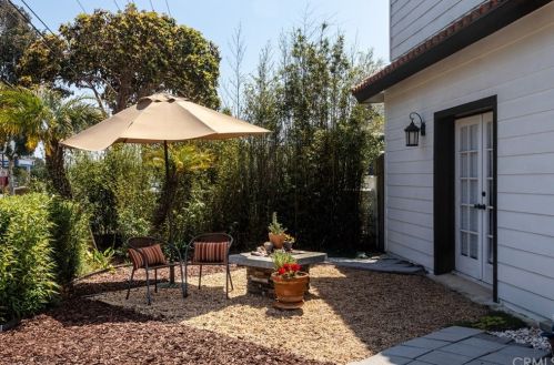 1812 Marine Ave, Manhattan Beach, CA 90266-4139