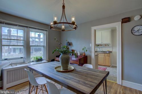 555 Burrowes Ave, Lancaster PA  17602-2120 exterior